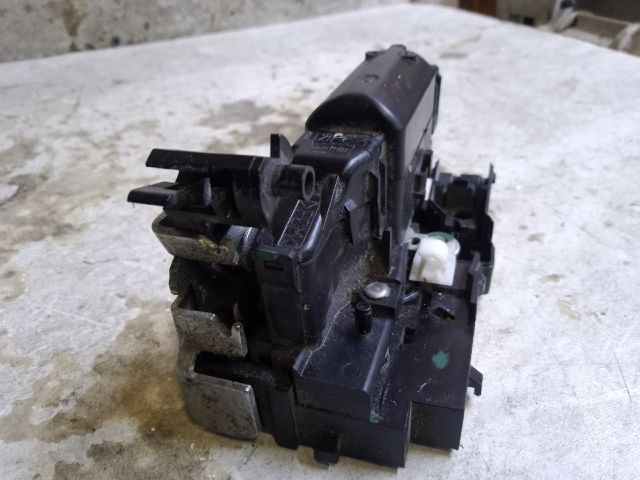 bontott DACIA LODGY Jobb első Ajtózár