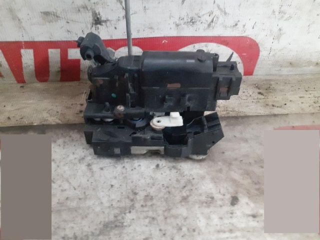 bontott DACIA LODGY Jobb első Ajtózár