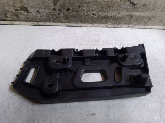 bontott DACIA LODGY Jobb első Oldal Lökhárító Tartó (Műanyag)