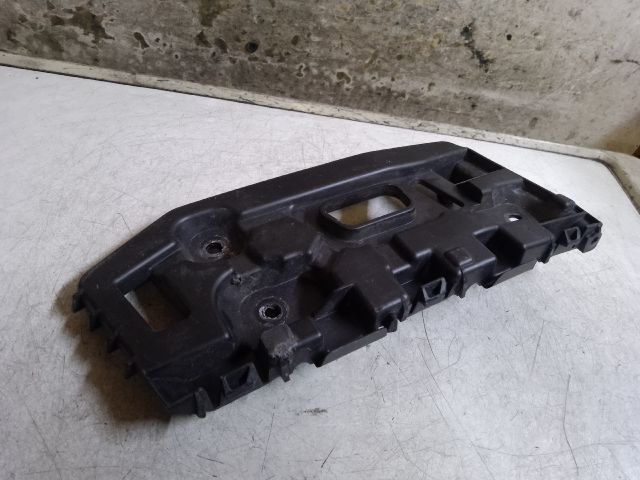 bontott DACIA LODGY Jobb első Oldal Lökhárító Tartó (Műanyag)