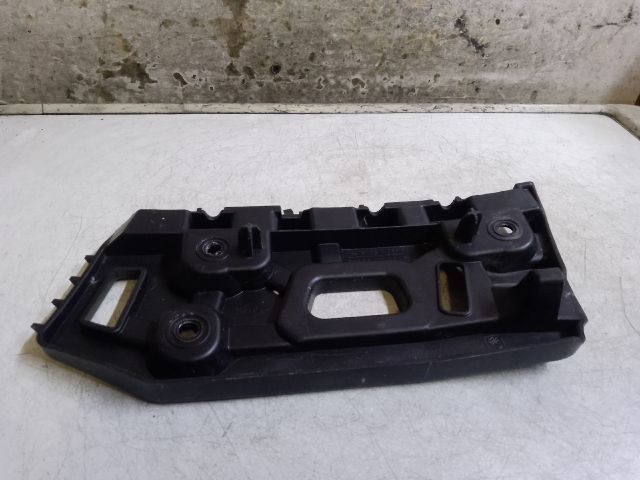 bontott DACIA LODGY Jobb első Oldal Lökhárító Tartó (Műanyag)