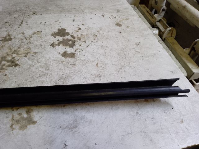 bontott DACIA LODGY Jobb első Vízlehúzó Gumicsík