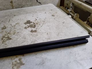 bontott DACIA LODGY Jobb első Vízlehúzó Gumicsík