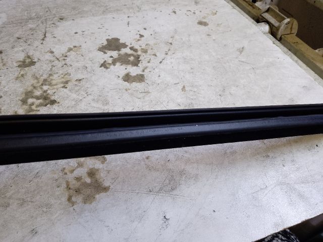 bontott DACIA LODGY Jobb első Vízlehúzó Gumicsík