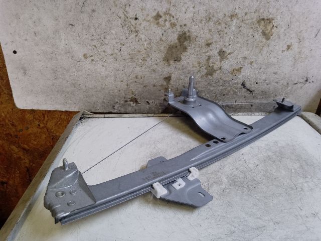 bontott DACIA LODGY Jobb hátsó Ablakemelő Szerkezet (Mechanikus)