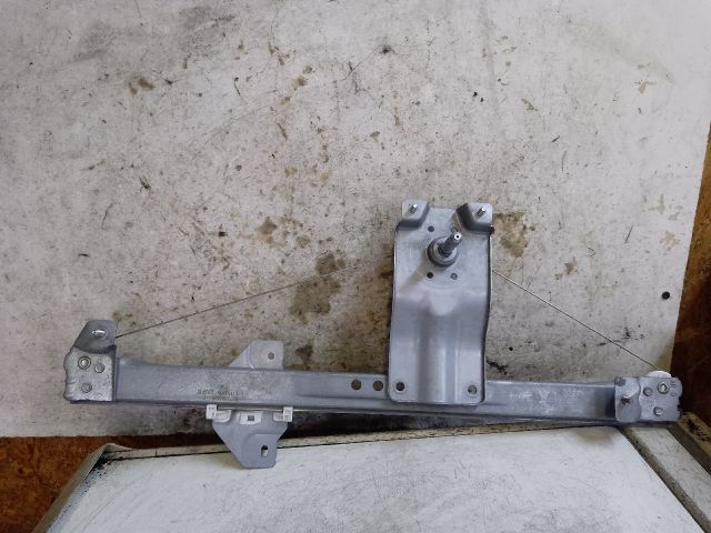 bontott DACIA LODGY Jobb hátsó Ablakemelő Szerkezet (Mechanikus)