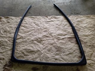 bontott DACIA LODGY Jobb hátsó Ablakvezető Gumi