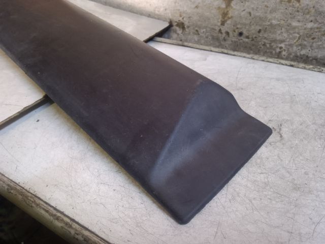 bontott DACIA LODGY Jobb hátsó Ajtó Díszléc