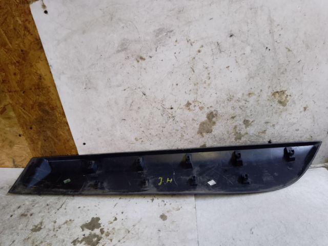 bontott DACIA LODGY Jobb hátsó Ajtó Díszléc