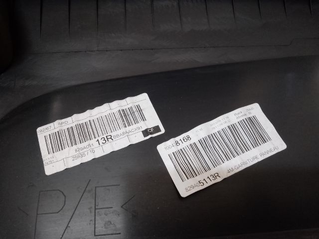 bontott DACIA LODGY Jobb hátsó Ajtó Kárpit