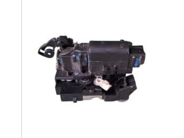 bontott DACIA LODGY Jobb hátsó Ajtózár