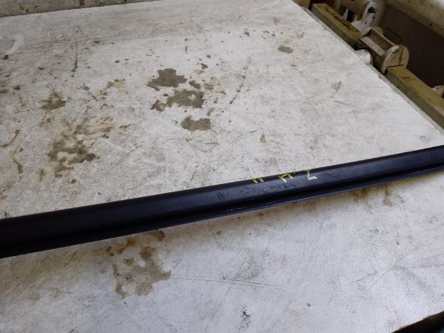 bontott DACIA LODGY Jobb hátsó Vízlehúzó Gumicsík