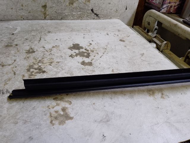 bontott DACIA LODGY Jobb hátsó Vízlehúzó Gumicsík