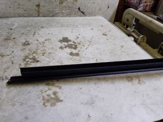 bontott DACIA LODGY Jobb hátsó Vízlehúzó Gumicsík