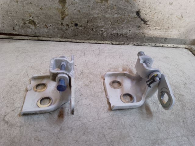 bontott DACIA LODGY Jobb hátsó Zsanér