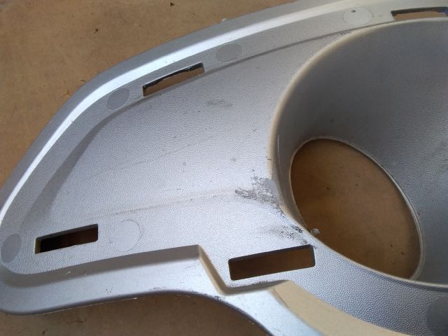 bontott DACIA LODGY Jobb Ködlámpa Rács