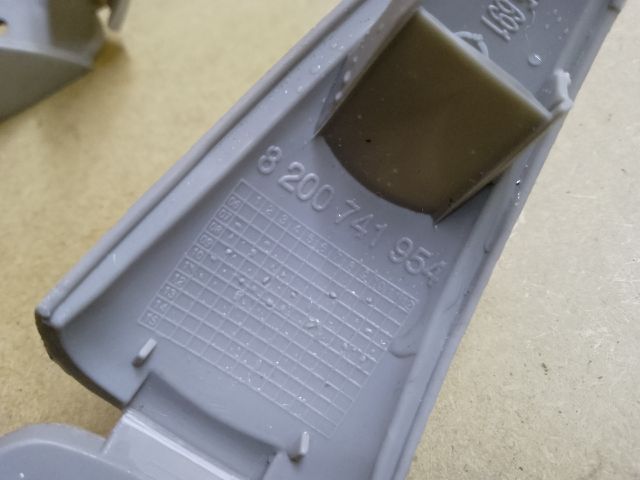 bontott DACIA LODGY Kapaszkodó (Felső) Szett