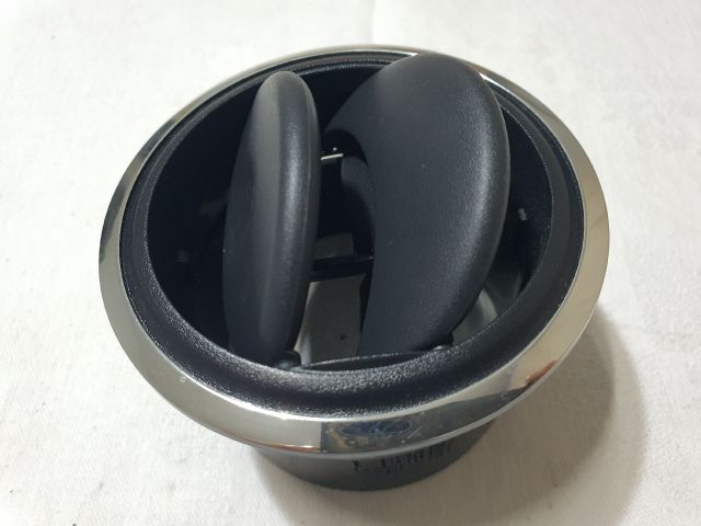 bontott DACIA LODGY Középső Szellőző