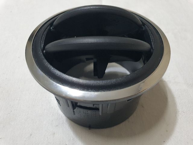 bontott DACIA LODGY Középső Szellőző