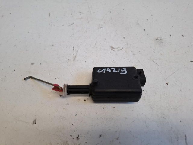 bontott DACIA LODGY Központizár Motor Csomagtérajtó