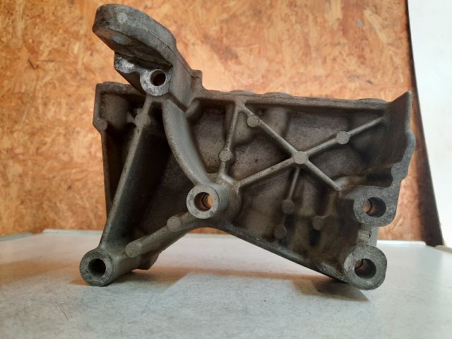 bontott DACIA LODGY Motor Tartó Bak (Fém)