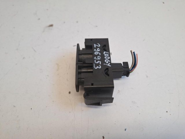 bontott DACIA LODGY Vészvillogó Kapcsoló