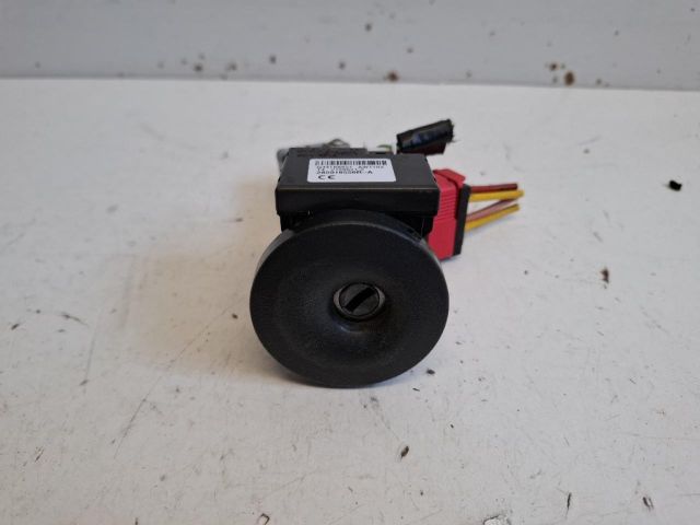 bontott DACIA LODGY Zárbetét Szett