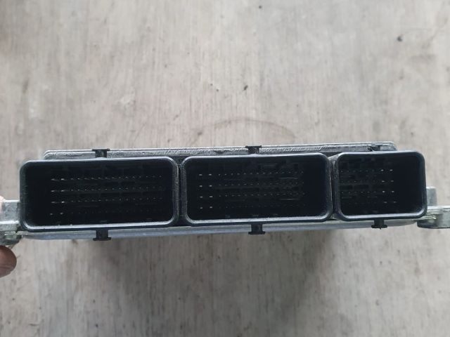 bontott DACIA LOGAN Motorvezérlő