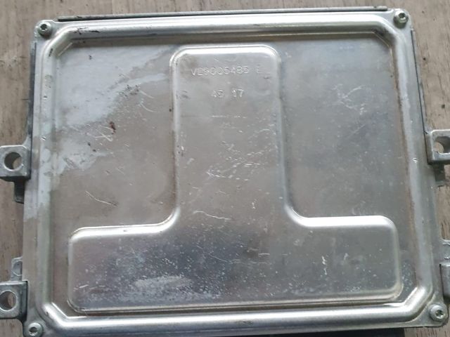 bontott DACIA LOGAN Motorvezérlő