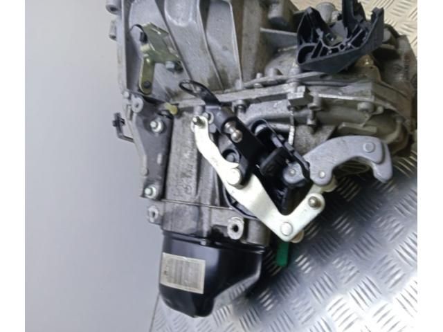 bontott DACIA LOGAN Váltó (Mechanikus)