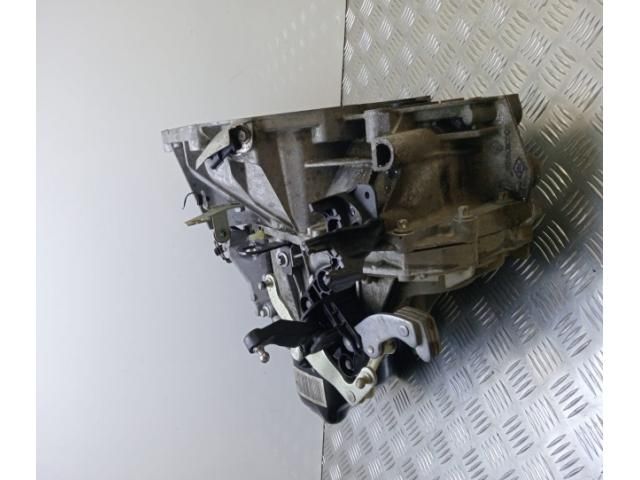 bontott DACIA LOGAN Váltó (Mechanikus)