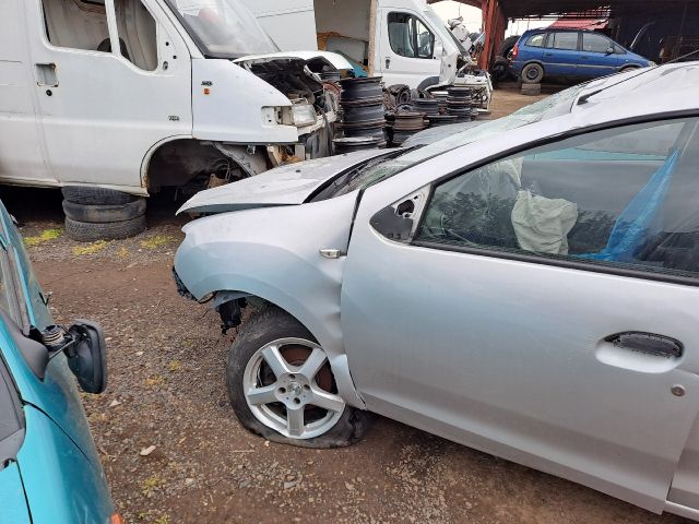 bontott DACIA LOGAN Bal első Féknyereg Munkahengerrel