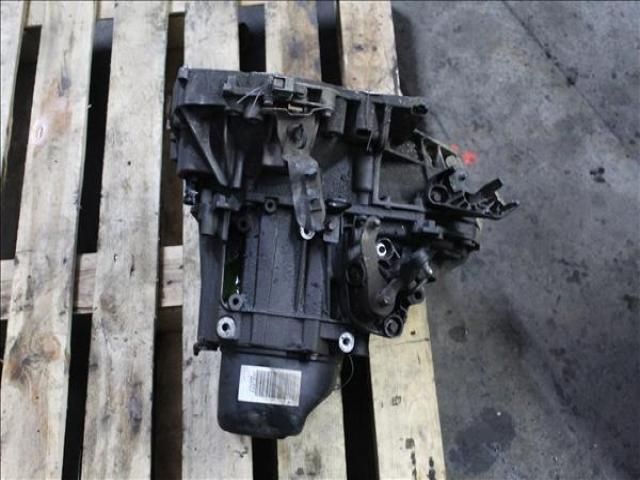 bontott DACIA LOGAN Váltó (Mechanikus)