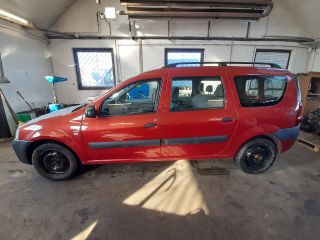 bontott DACIA LOGAN Bal első Csonkállvány Kerékaggyal