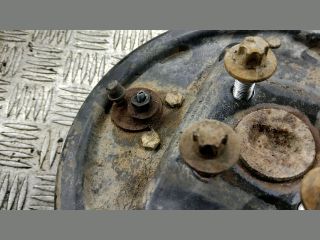 bontott DACIA LOGAN Bal hátsó Kerékagy