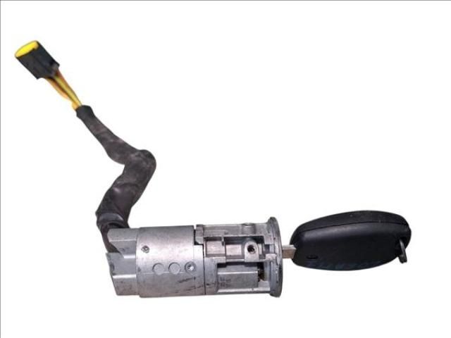 bontott DACIA LOGAN Gyújtáskapcsoló