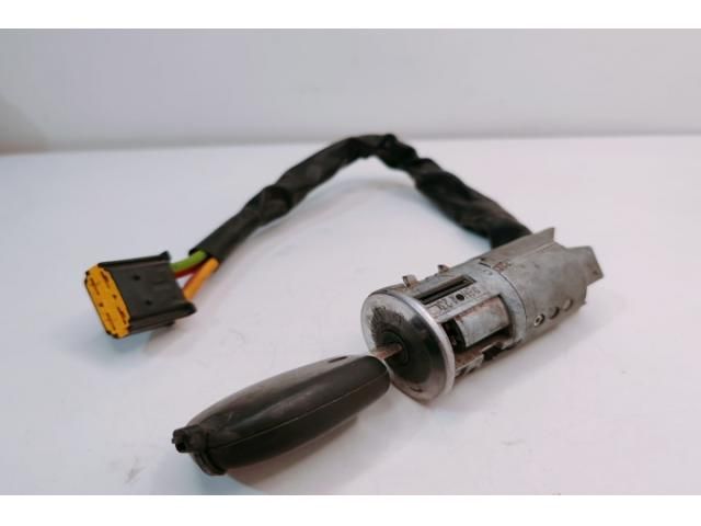 bontott DACIA LOGAN Gyújtáskapcsoló