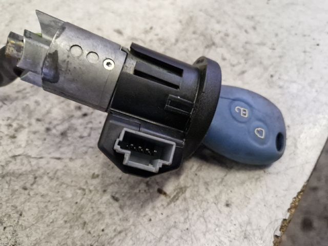 bontott DACIA LOGAN Gyújtáskapcsoló