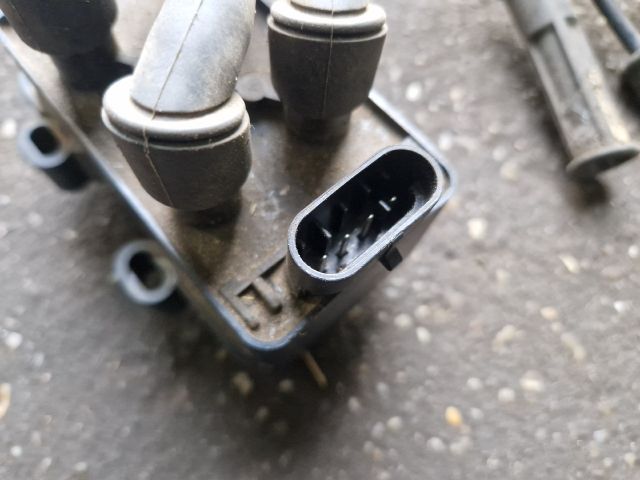 bontott DACIA LOGAN Gyújtótrafó Szett