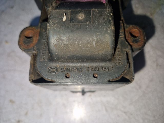 bontott DACIA LOGAN Gyújtótrafó