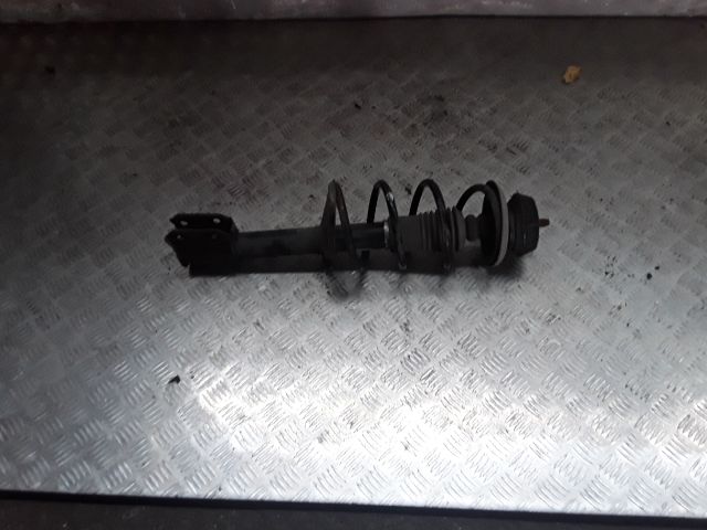 bontott DACIA LOGAN Jobb első Gólyaláb (Lengécsillapító, Rugó)