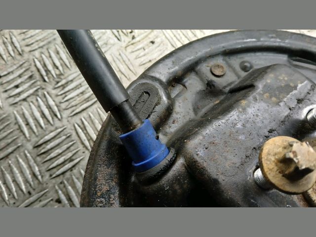 bontott DACIA LOGAN Jobb hátsó Kerékagy