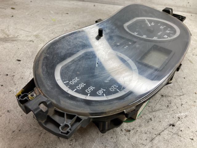 bontott DACIA LOGAN Kilométeróra