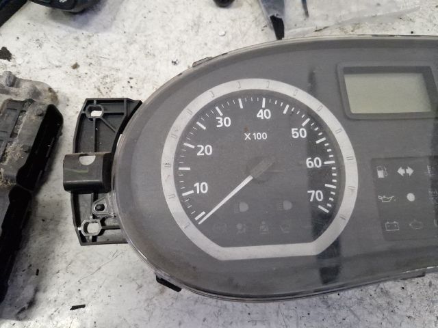 bontott DACIA LOGAN Kilométeróra