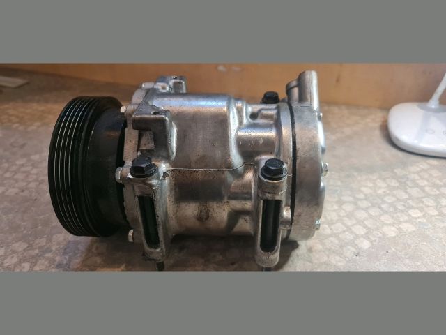 bontott DACIA LOGAN Klímakompresszor