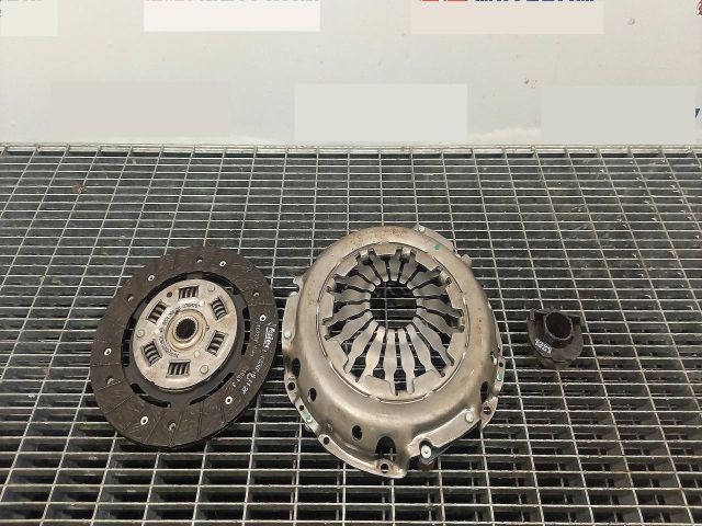 bontott DACIA LOGAN Kuplung Szett (Szerkezet, Tárcsa)