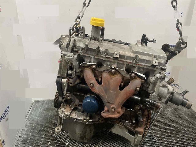 bontott DACIA LOGAN Motor (Fűzött blokk hengerfejjel)