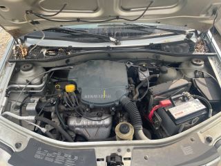 bontott DACIA LOGAN Motor (Fűzött blokk hengerfejjel)