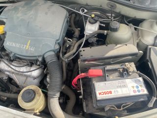 bontott DACIA LOGAN Motor (Fűzött blokk hengerfejjel)