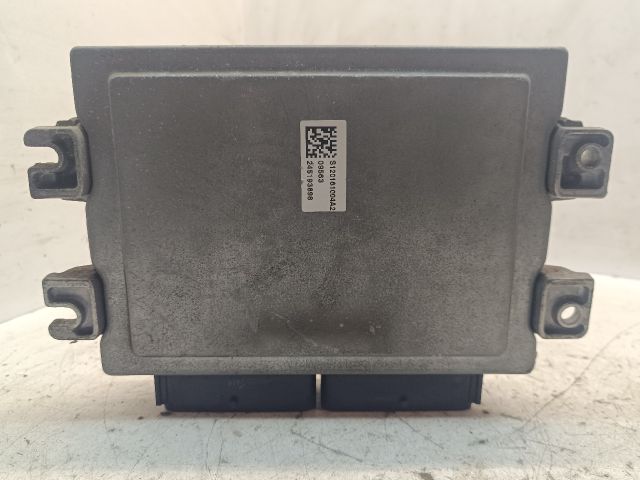 bontott DACIA LOGAN Motorvezérlő